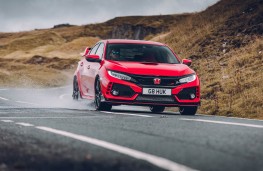 Honda Civic Type R, front action